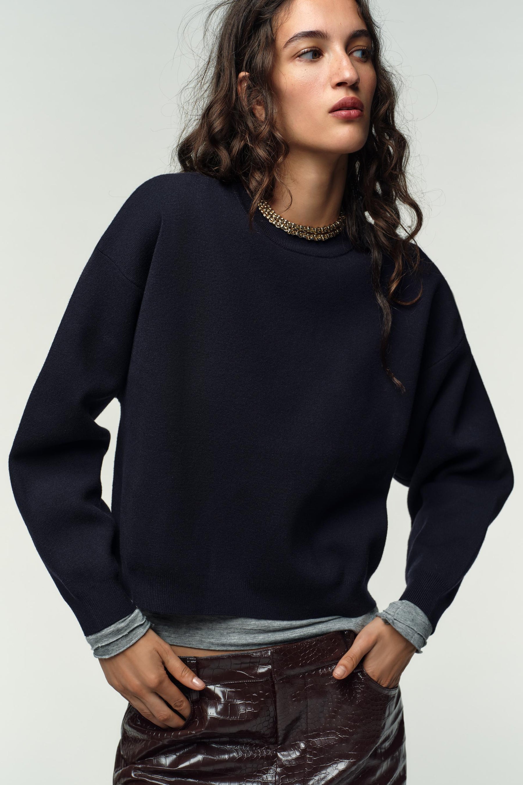 PLAIN KNIT SWEATSHIRT