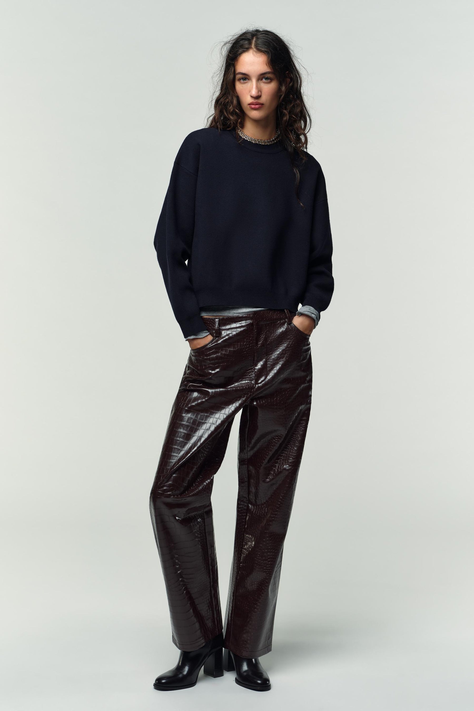 PLAIN KNIT SWEATSHIRT