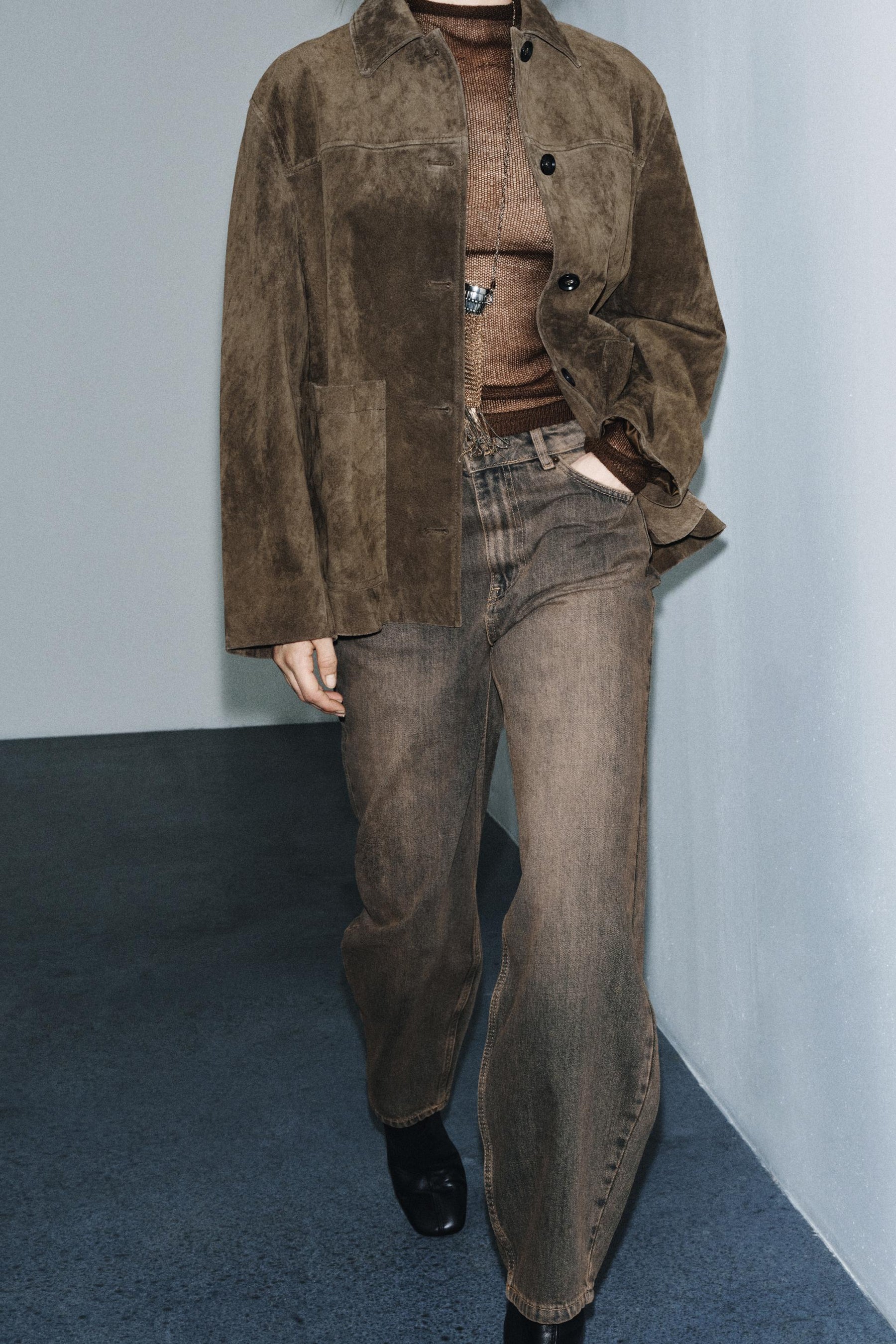 Mid-Waist Barrel Jeans