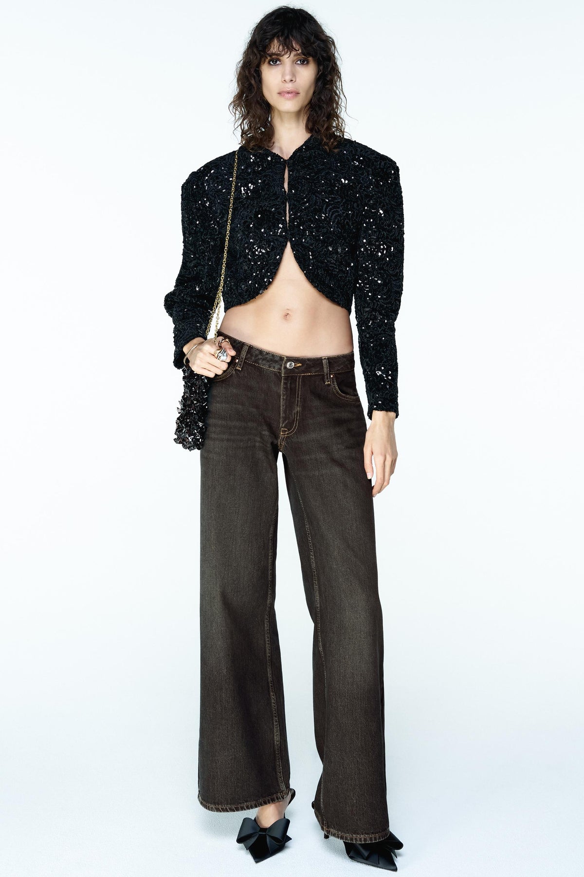 Wide-leg low-rise jeans