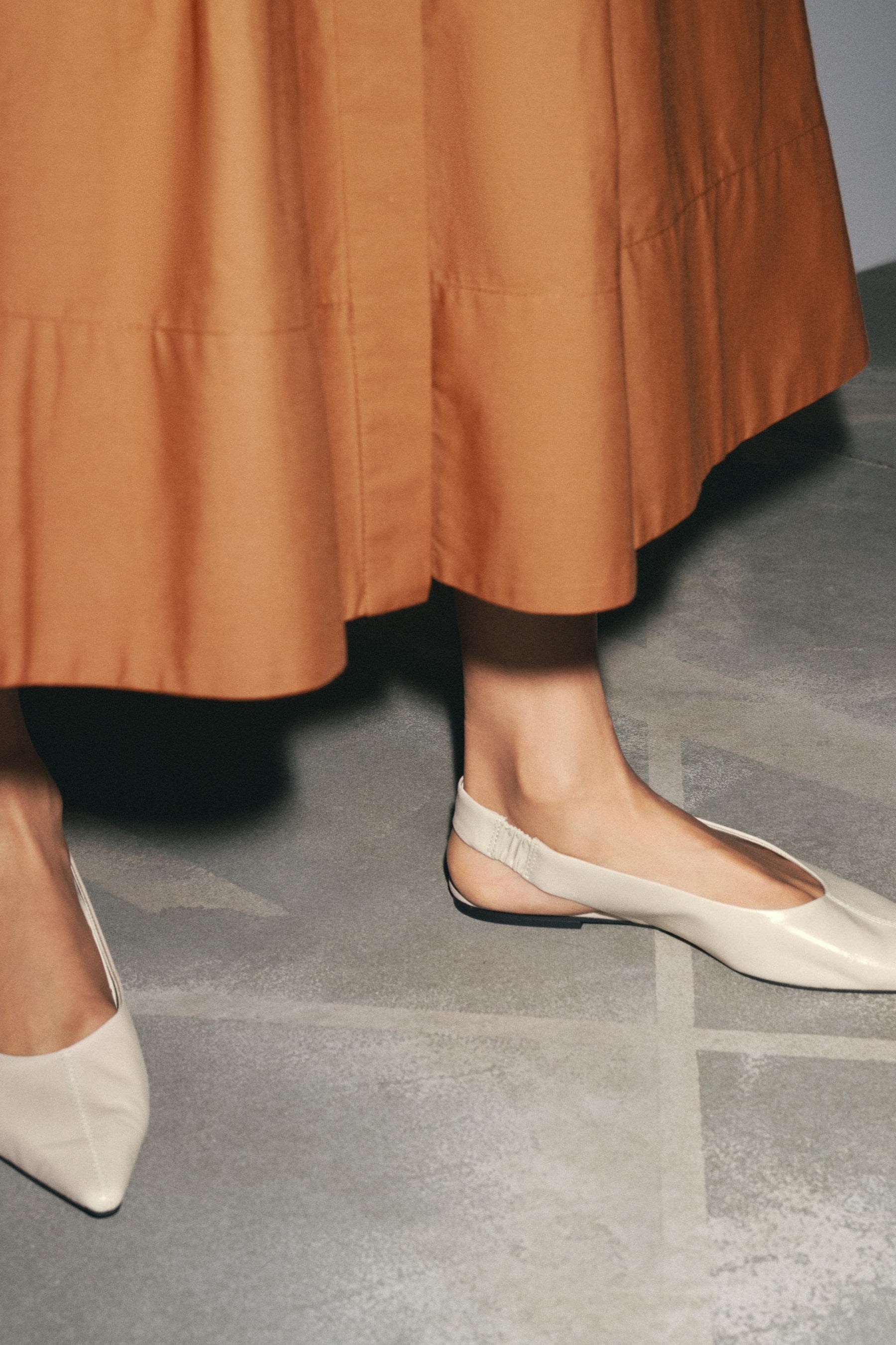 LEATHER BALLERINA FLATS