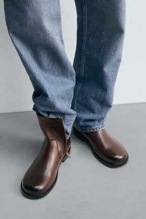 LIMITED EDITION LEATHER BOOTS - Image 3