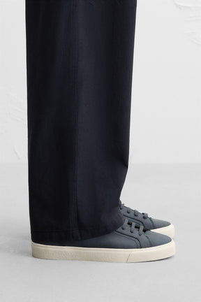 BASIC TRAINERS - Image 1