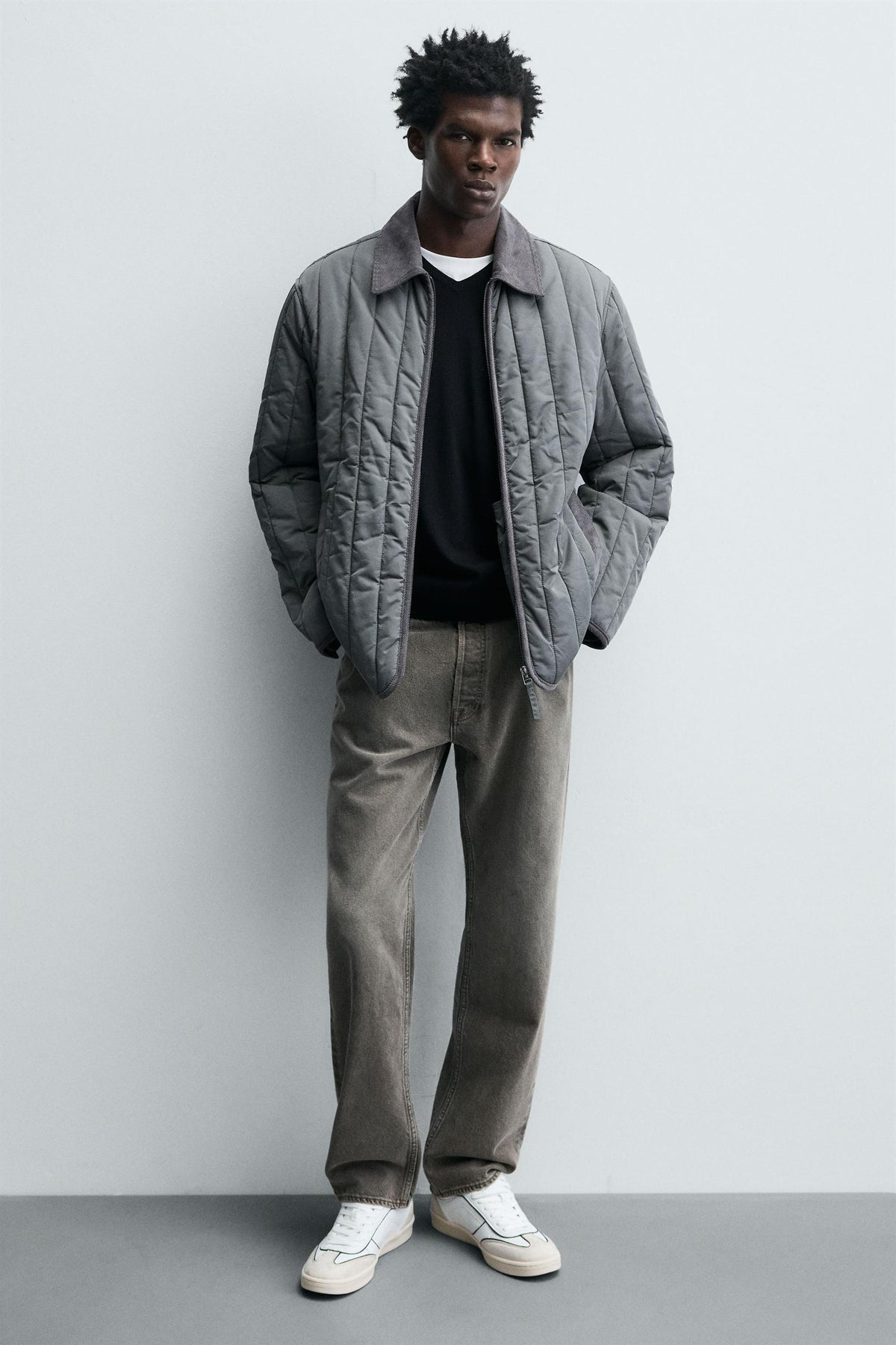 TRAINERS WITH CONTRAST SOLE - Image 2