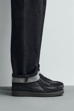 TRAINERS WITH CONTRAST SOLE - Image 1