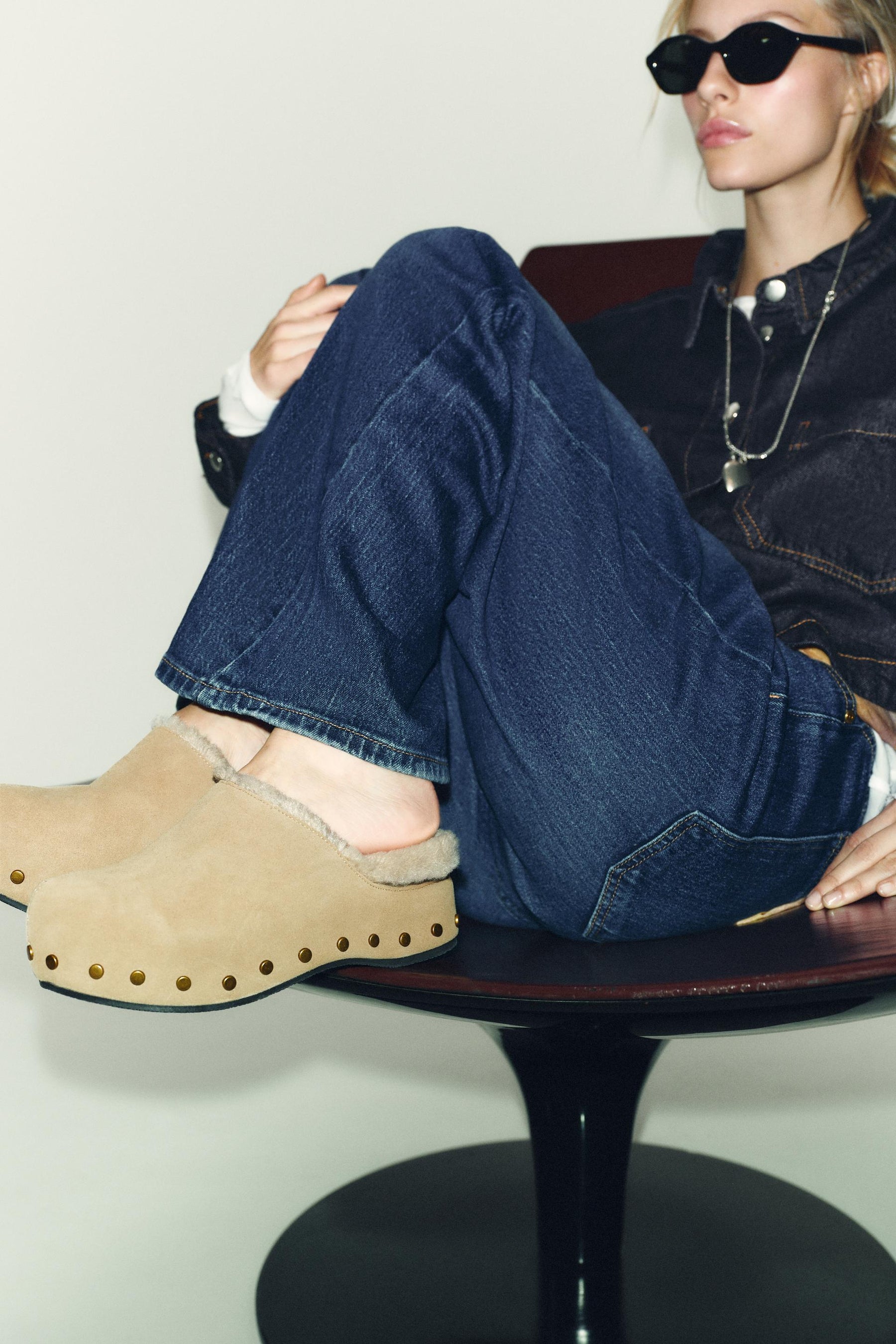 STUDDED SUEDE CLOGS