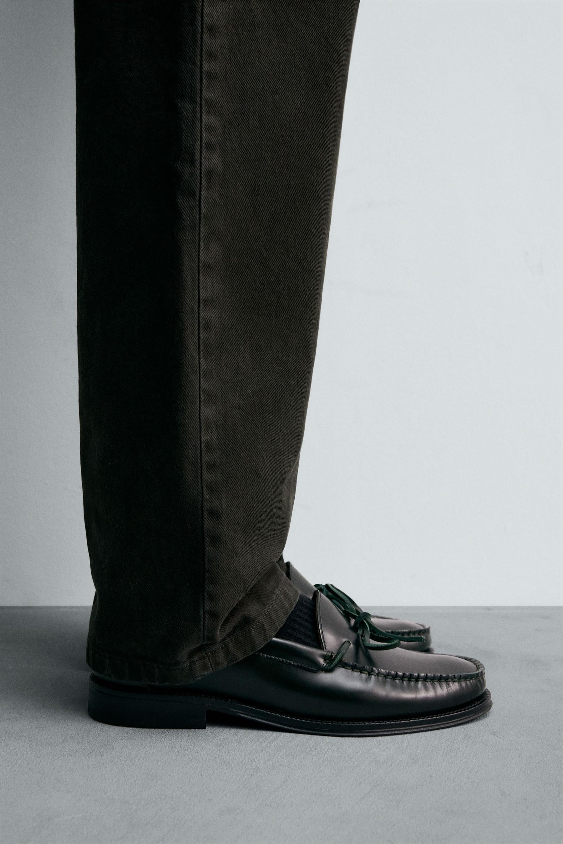 LEATHER BOW LOAFERS - Image 1