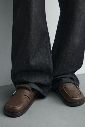 BUCKLED LEATHER CLOGS - Image 3