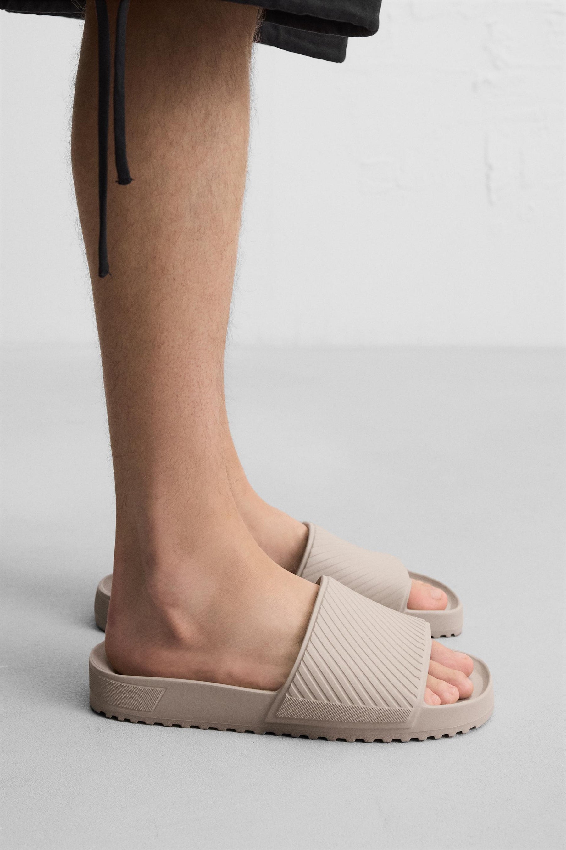 BATH SLIDES - Image 1