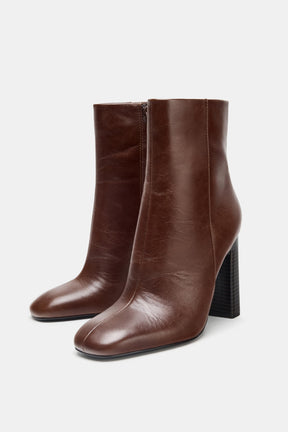 WIDE HEEL ANKLE BOOTS
