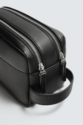 TEXTURED TOILETRY BAG - Image 3