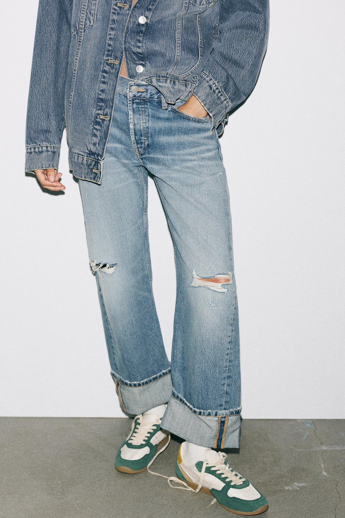 COLOUR BLOCK RUNNING TRAINERS