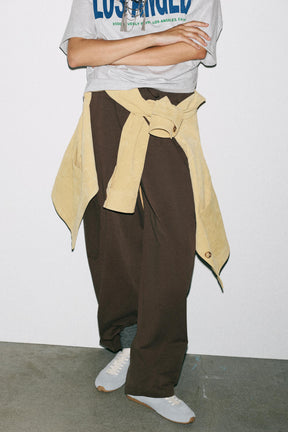 CONTRAST LEATHER TRAINERS