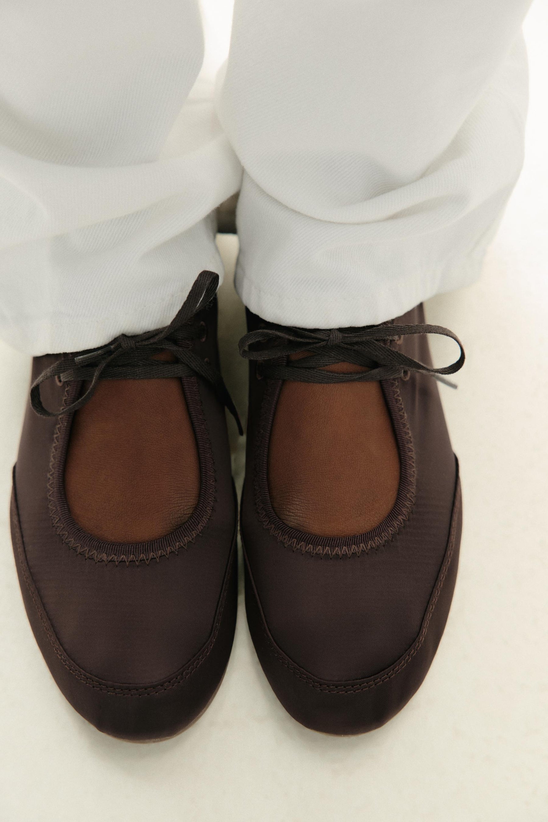 Laced sports ballerina