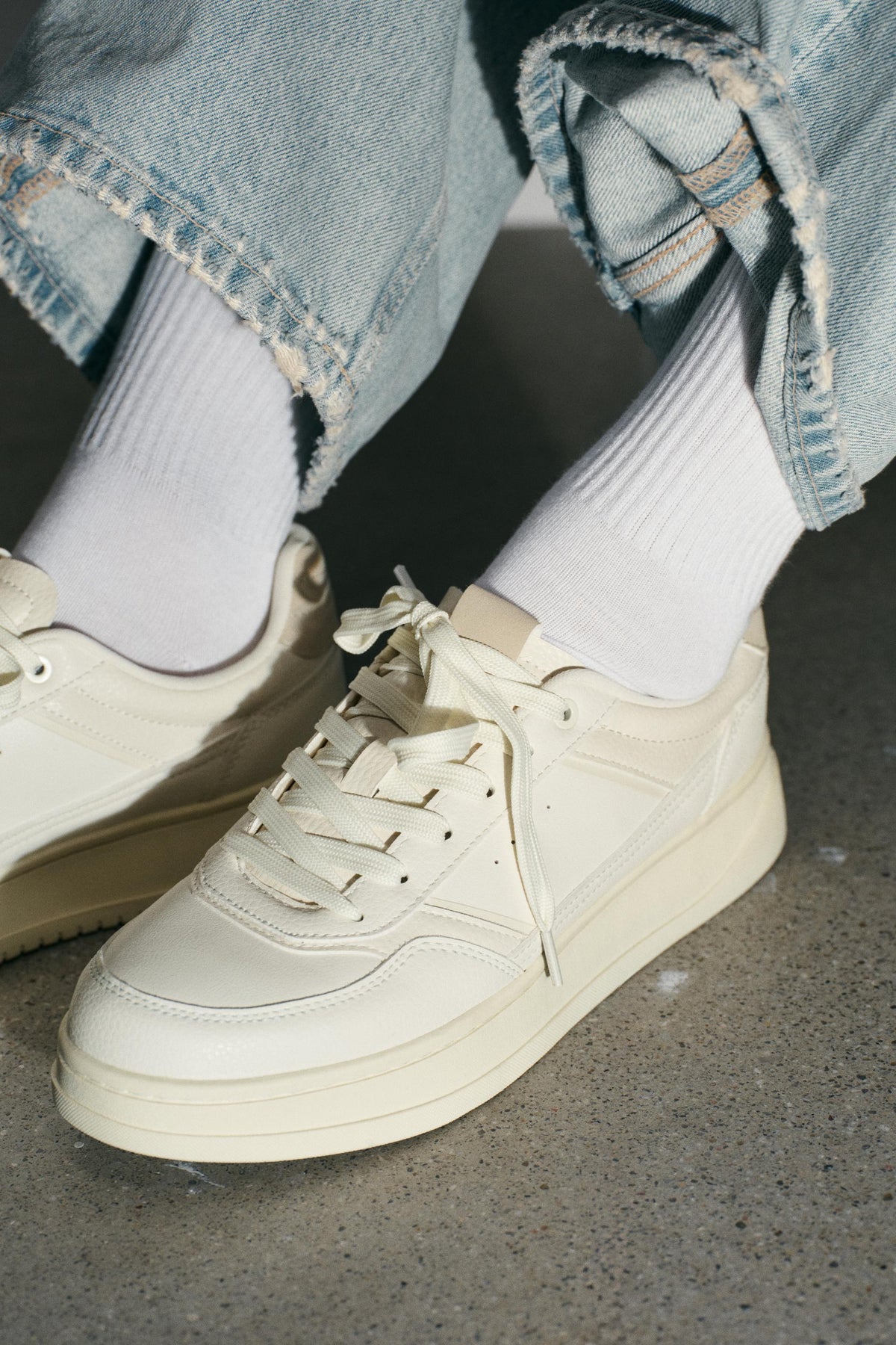 CONTRAST ATHLETIC TRAINERS