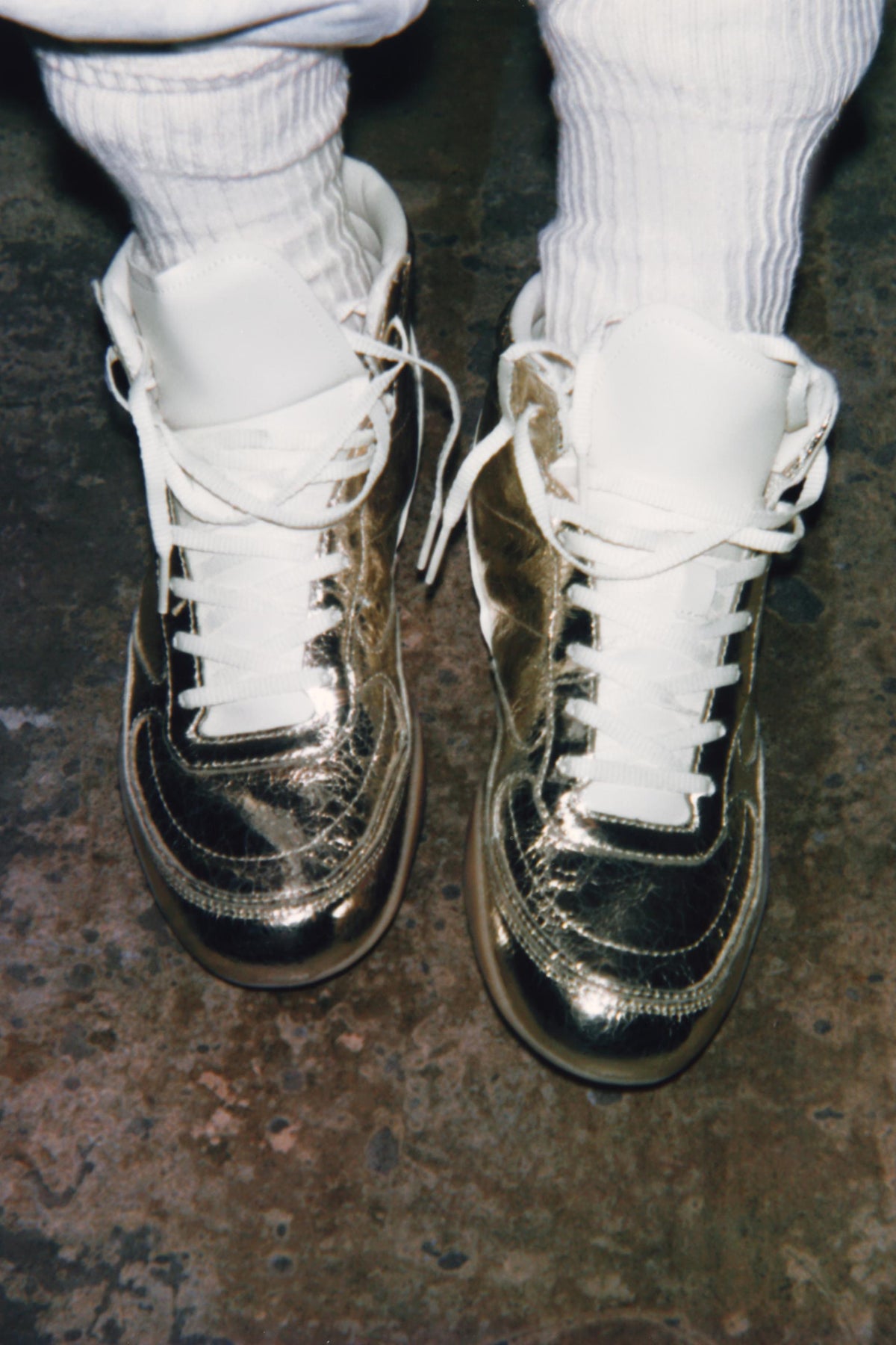 METALLIC HIGH-TOP TRAINERS