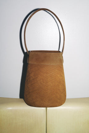 BRAIDED LEATHER BUCKET BAG