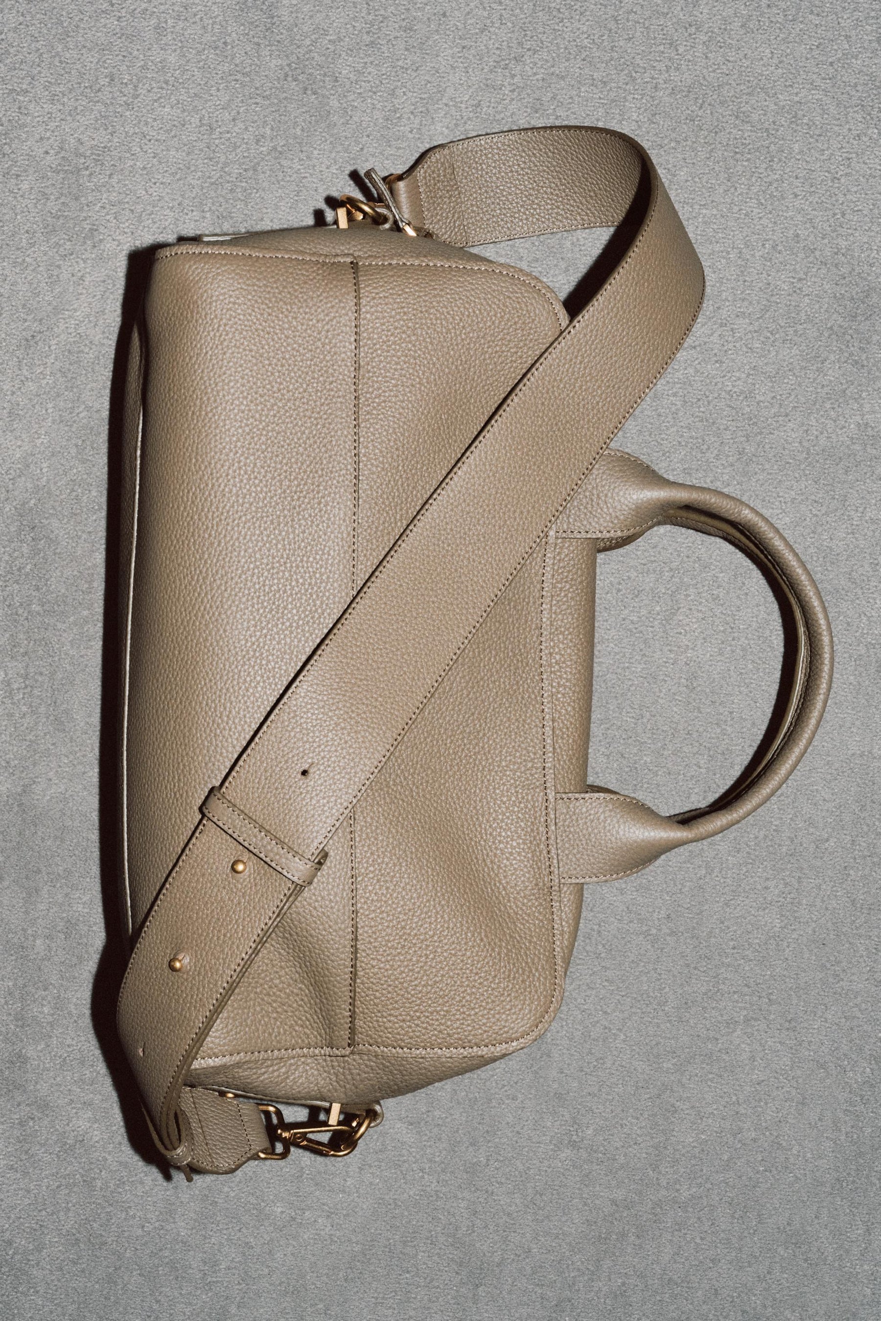 EXTENDED LEATHER BAG