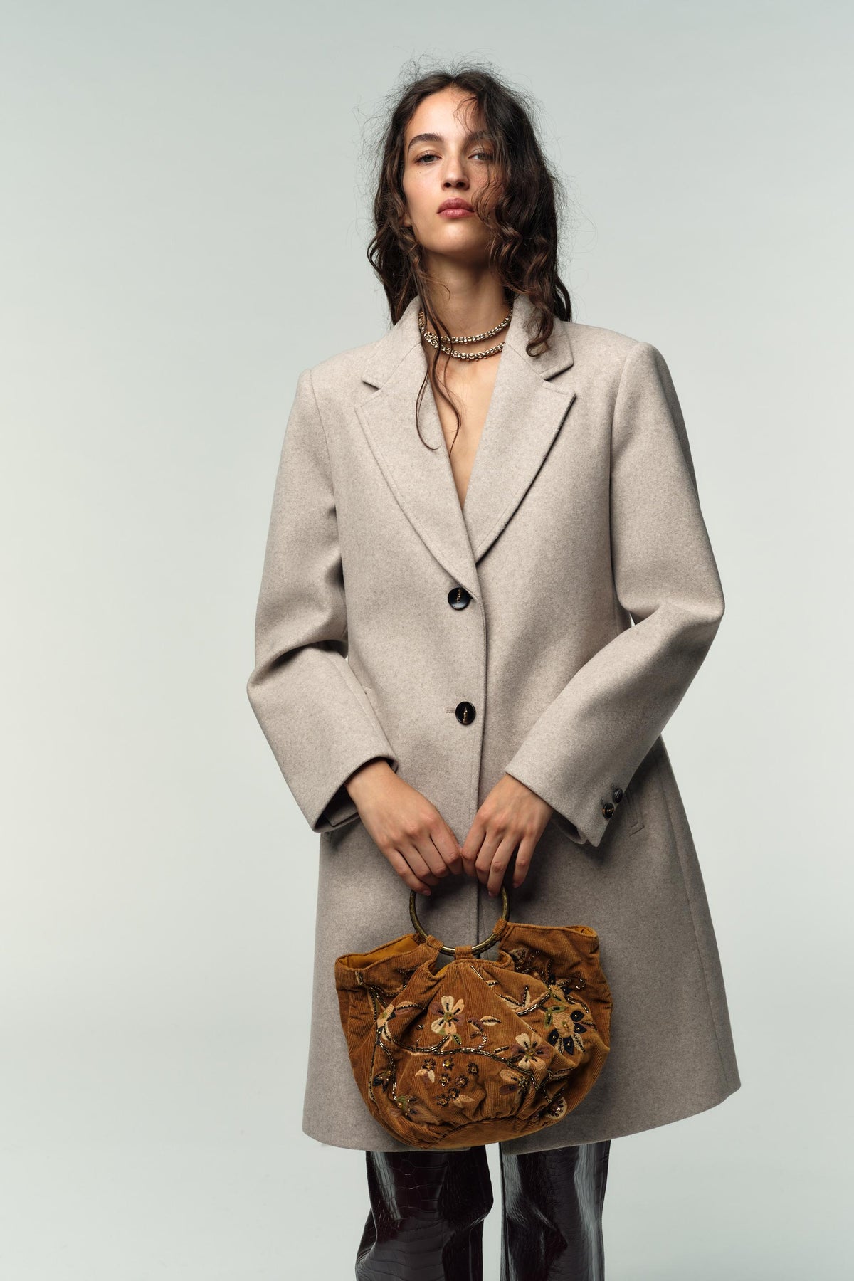 EMBROIDERED CORDUROY BUCKET BAG